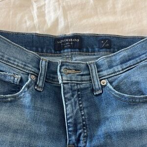 Lucky Brand Medium Blue Jeans